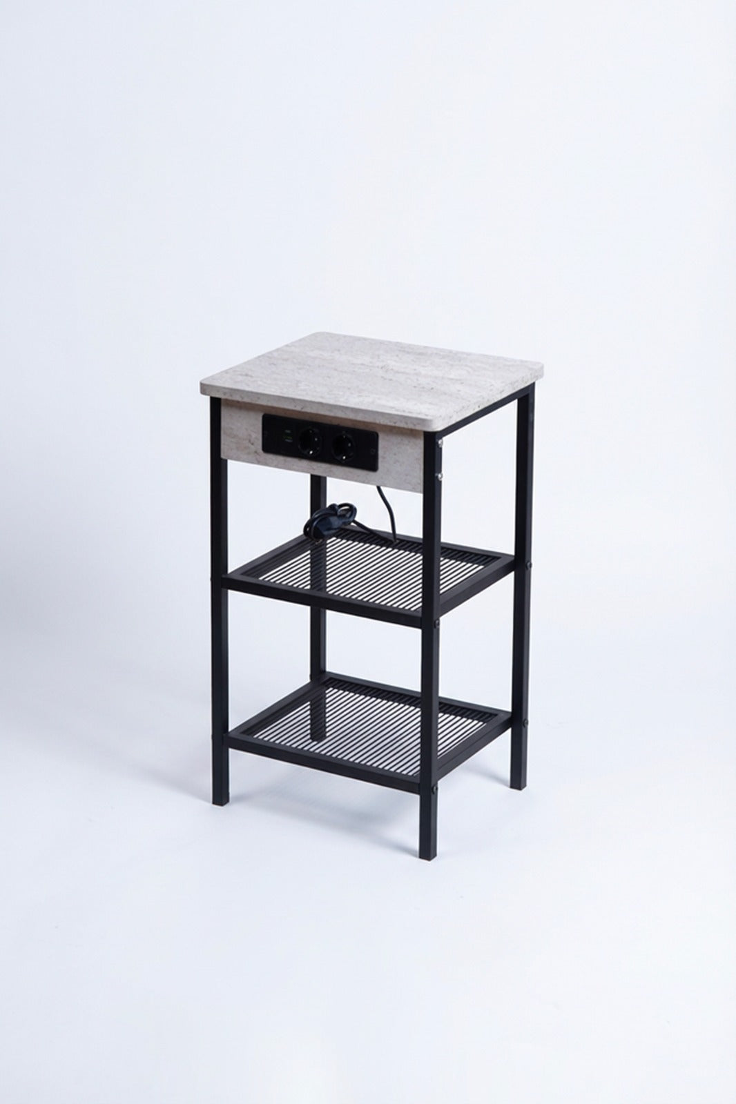 Sidebord/Natbord med stikkontakt