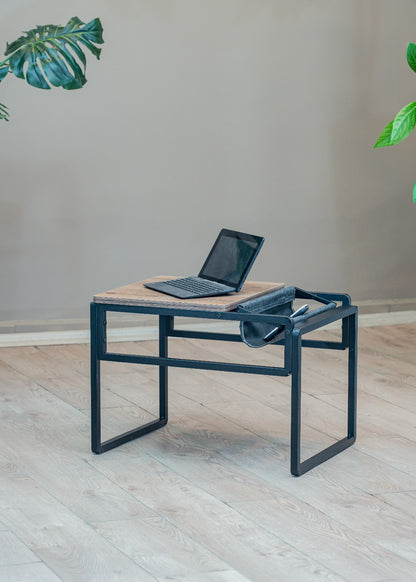 Sidebord eller sofabord med magasinholder